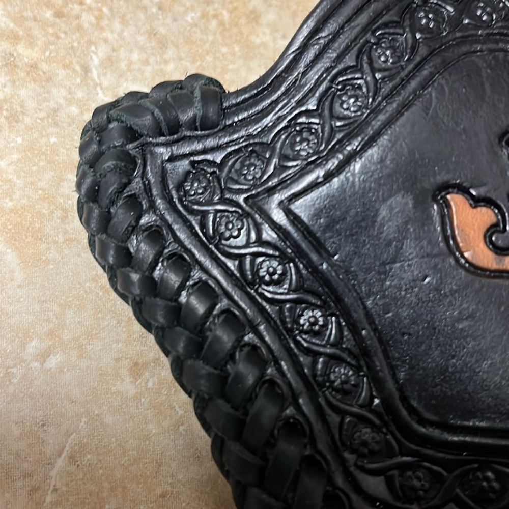 Black leather derringer holder. J initial. Made by Poncho Vega, Tombstone, AZ - Picture 4 of 4